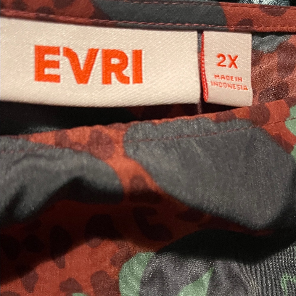 EVRI Red and Green Floral Blouse - Picture 3 of 3